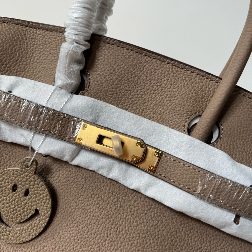 Etoupe Pebble Leather 30 Leather Bag Belted Lock Key Satchel w/ Gold Hardware C1 - Picture 3 of 16